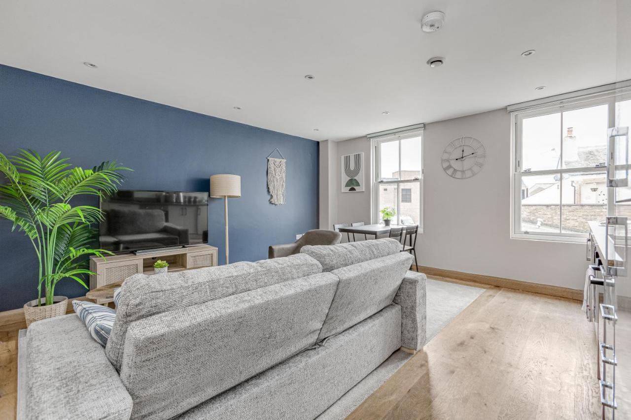 Contemporary 2 Bedroom Apt, Town Centre By Tent Serviced Apartments Chertsey Luaran gambar